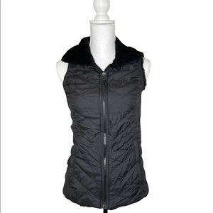 Women’s The North Face Puffer Reversible Faux Fur Vest with pockets - Small